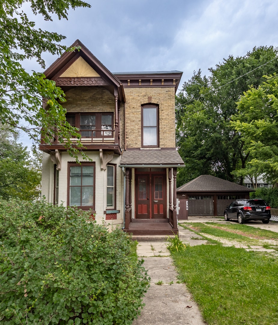 358 Bent Street, Elgin, IL 60120 358 Bent Street, Elgin, IL 60120