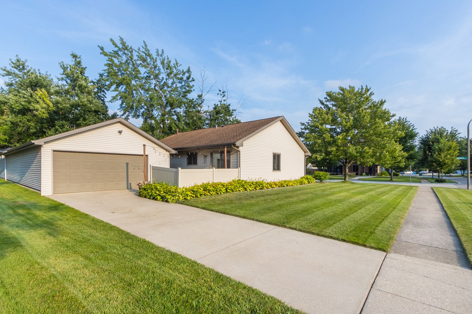 13754 W Birchwood Drive, Homer Glen, IL 60491 13754 W Birchwood Drive, Homer Glen, IL 60491