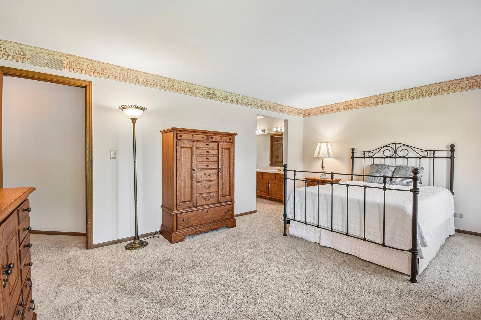 2545 Harbor Drive, Joliet, IL 60431 2545 Harbor Drive, Joliet, IL 60431