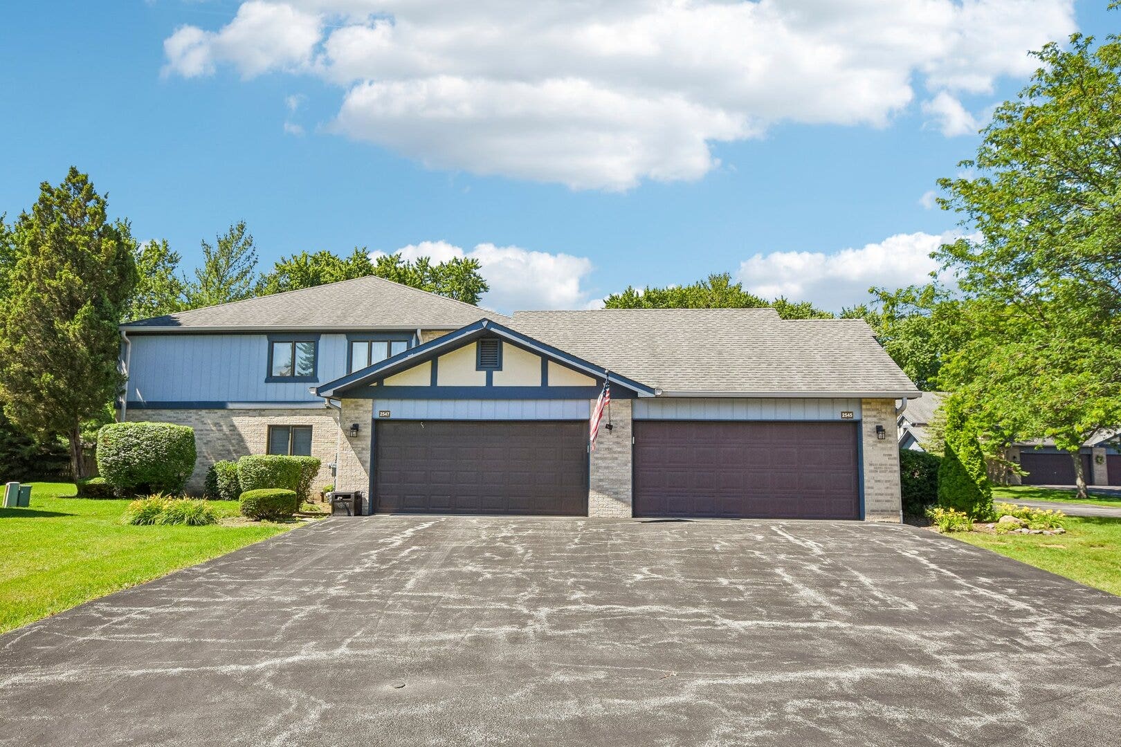 2545 Harbor Drive, Joliet, IL 60431 2545 Harbor Drive, Joliet, IL 60431