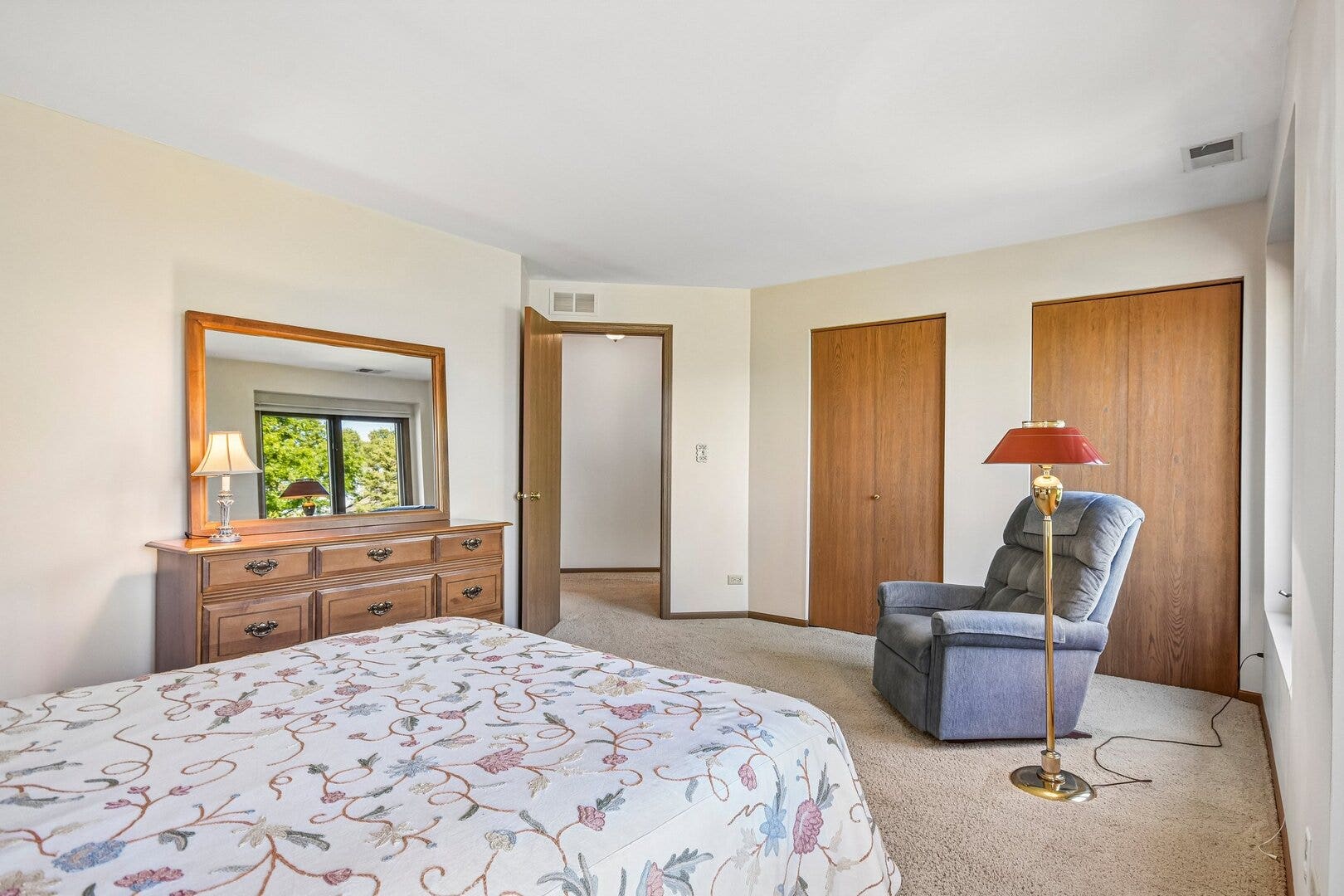 2545 Harbor Drive, Joliet, IL 60431 2545 Harbor Drive, Joliet, IL 60431