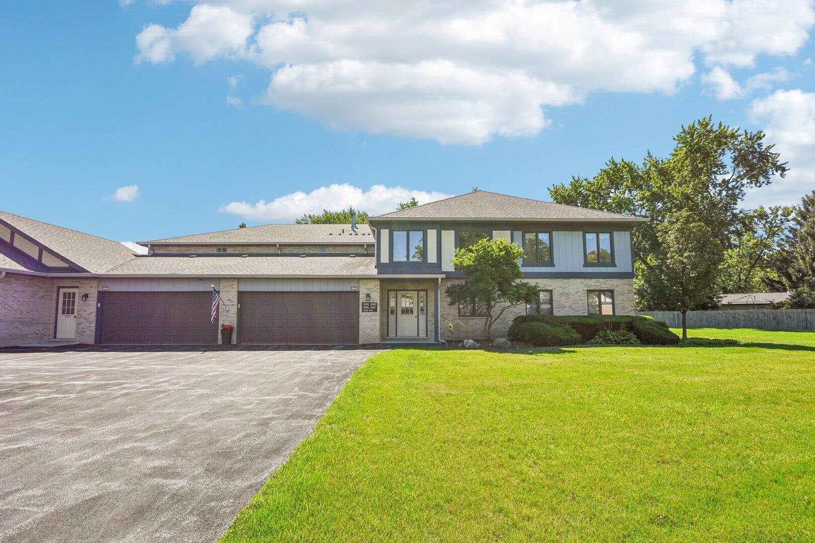 2545 Harbor Drive, Joliet, IL 60431 2545 Harbor Drive, Joliet, IL 60431