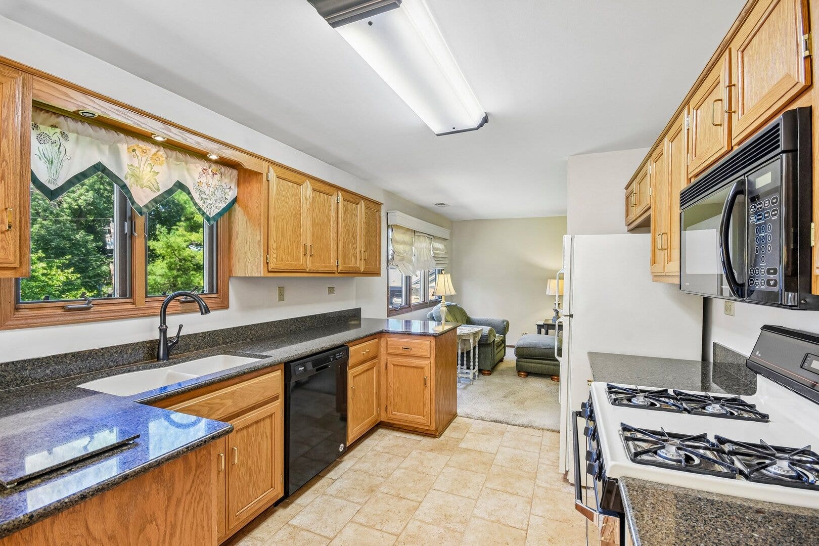 2545 Harbor Drive, Joliet, IL 60431 2545 Harbor Drive, Joliet, IL 60431