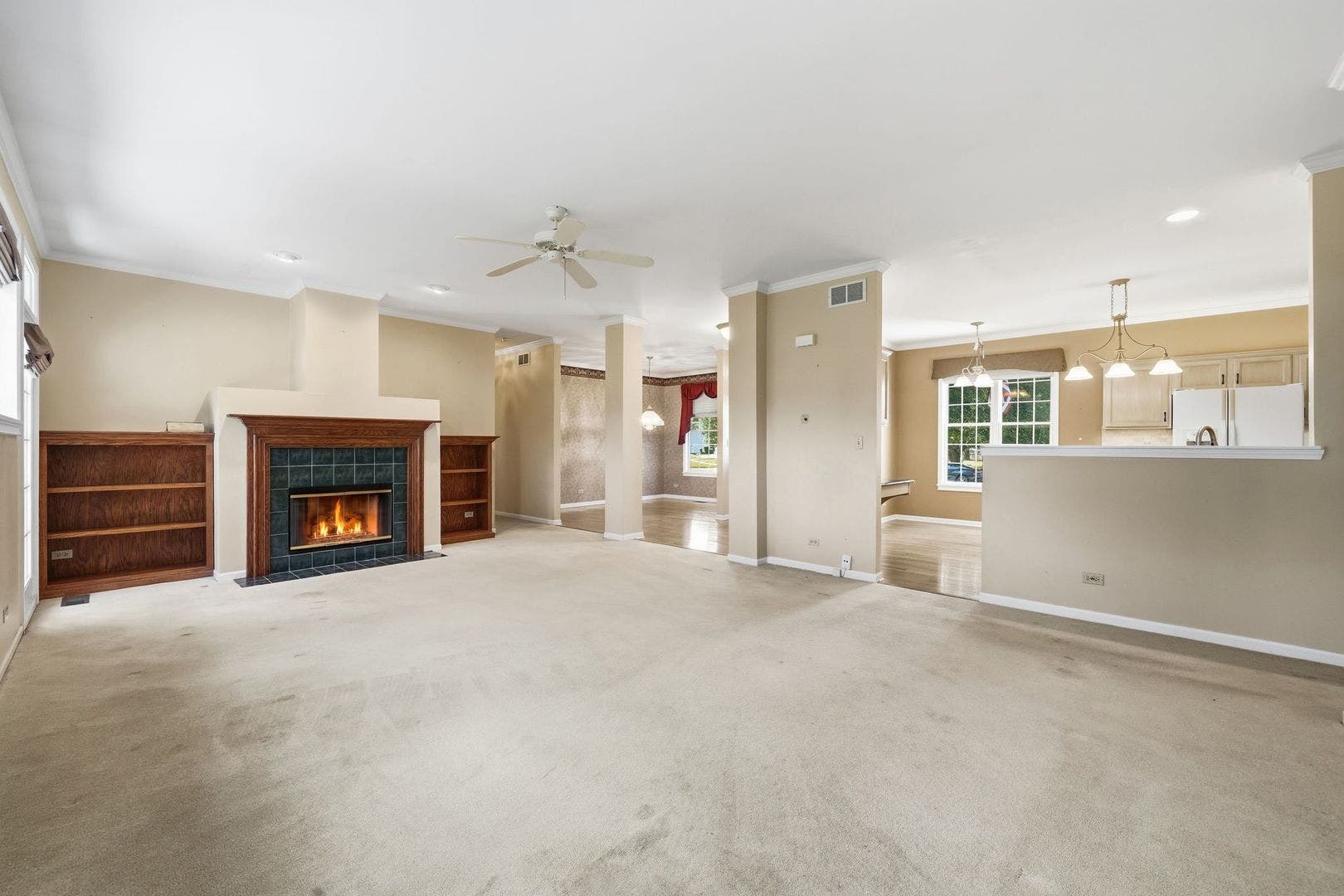 1944 School House Lane, Aurora, IL 60506 1944 School House Lane, Aurora, IL 60506