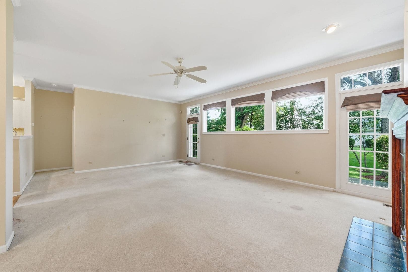 1944 School House Lane, Aurora, IL 60506 1944 School House Lane, Aurora, IL 60506