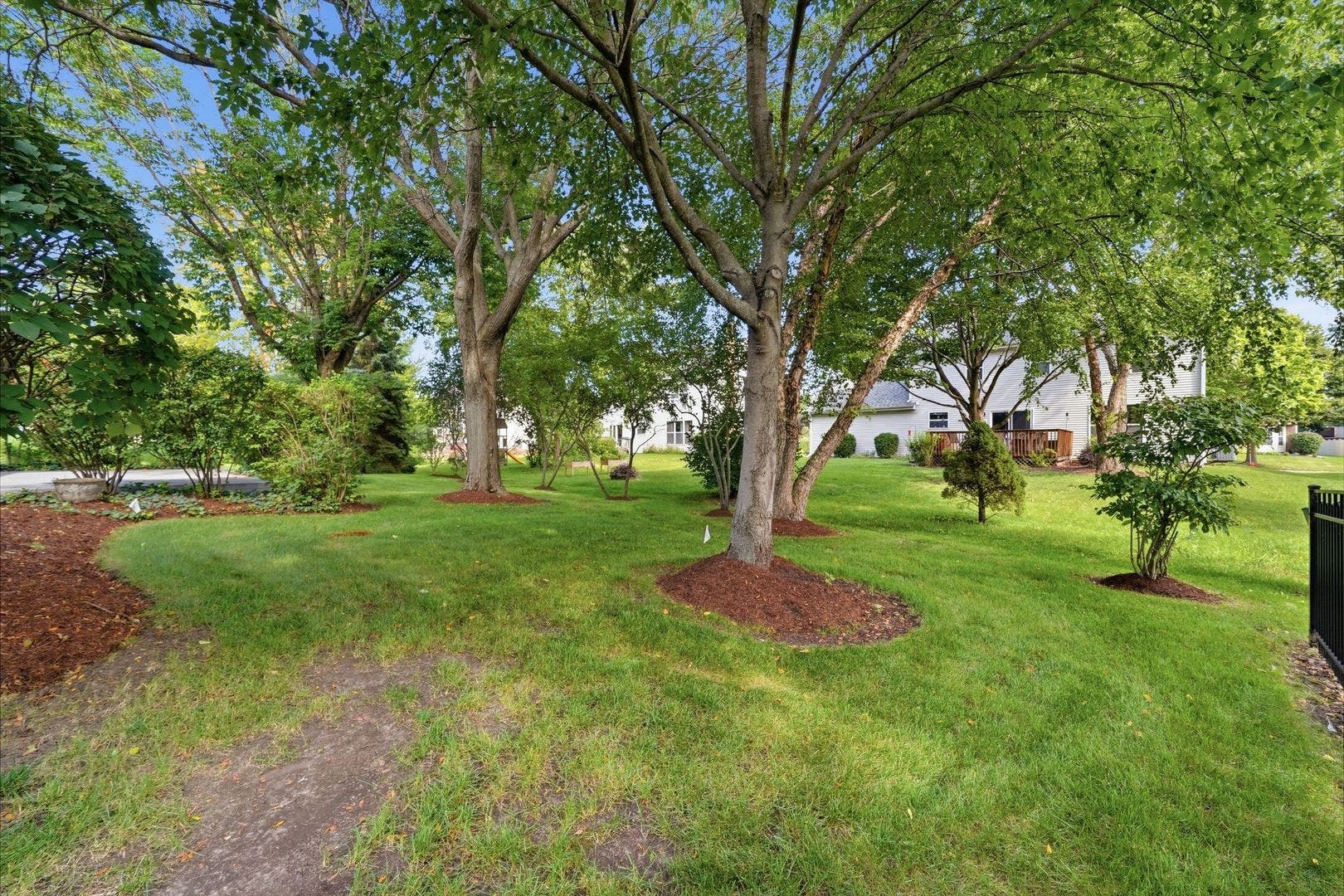 1944 School House Lane, Aurora, IL 60506 1944 School House Lane, Aurora, IL 60506