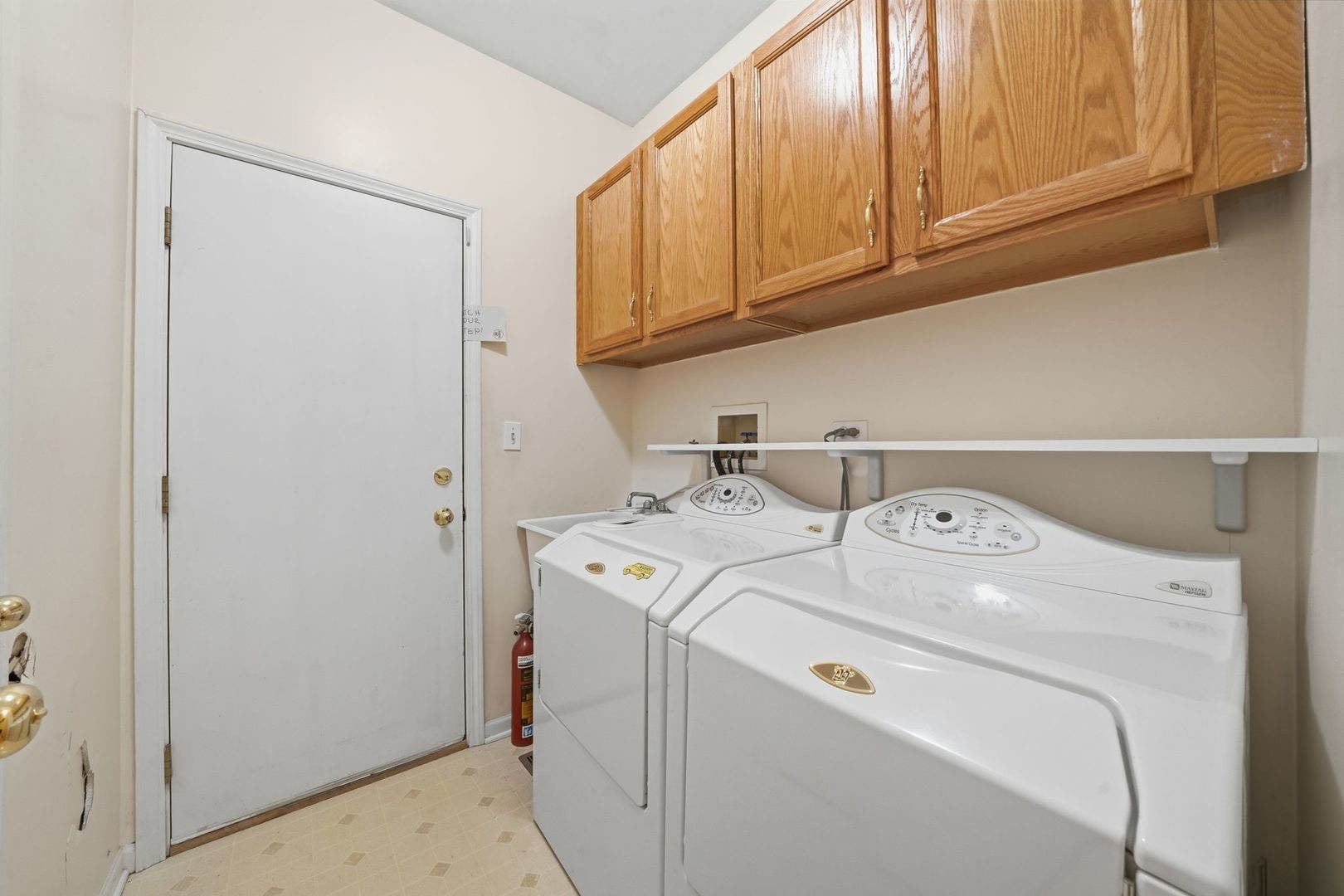 1944 School House Lane, Aurora, IL 60506 1944 School House Lane, Aurora, IL 60506
