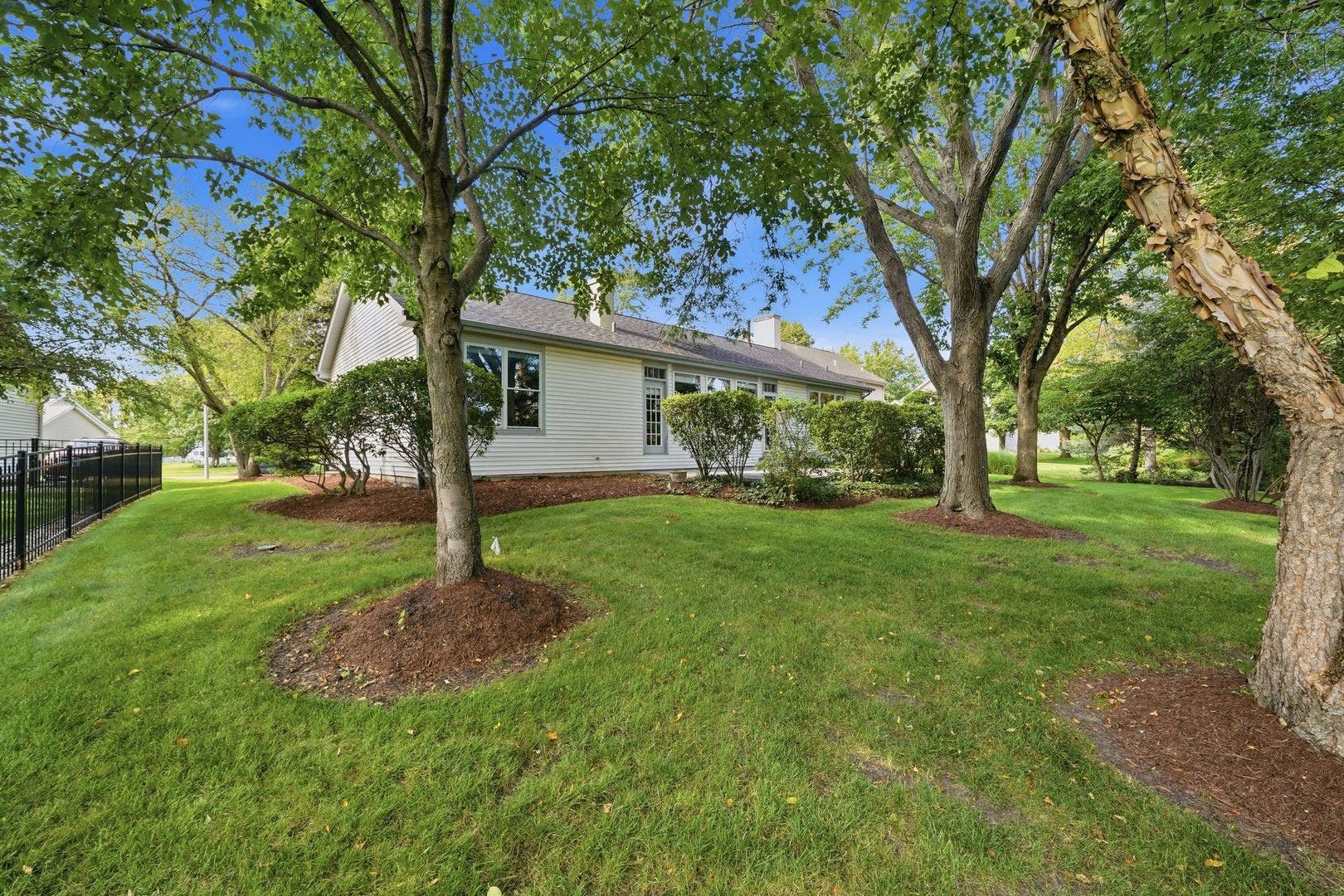 1944 School House Lane, Aurora, IL 60506 1944 School House Lane, Aurora, IL 60506