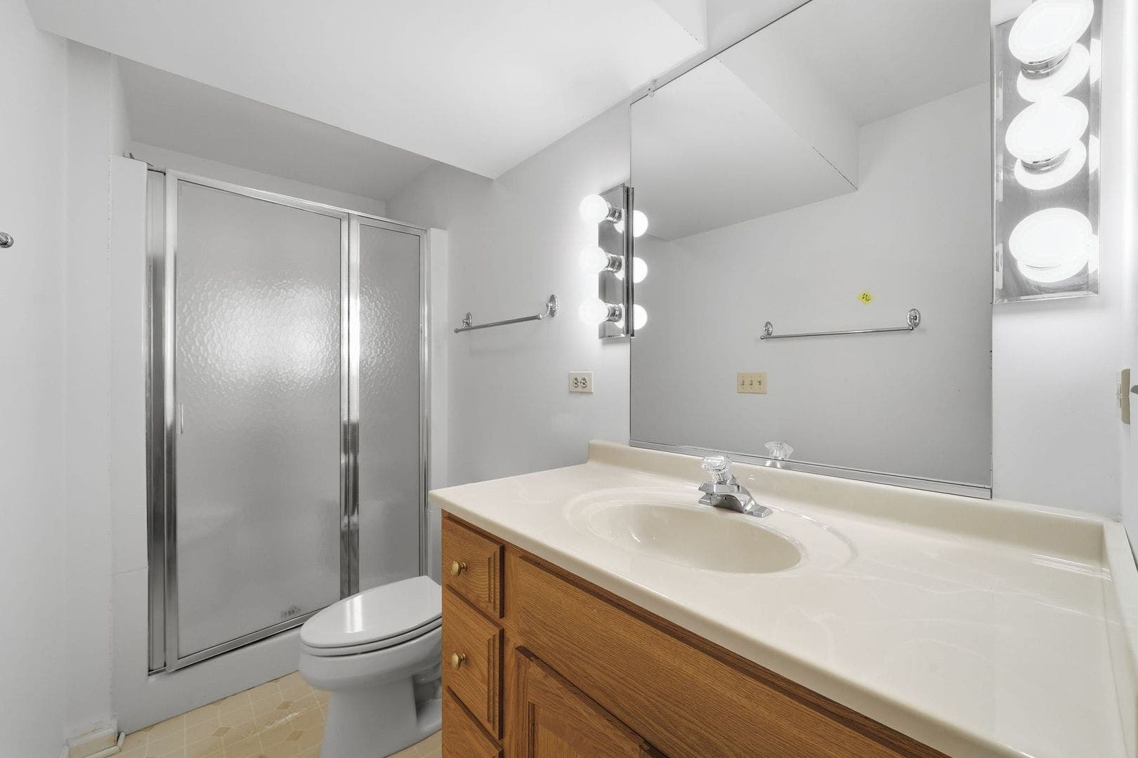 1944 School House Lane, Aurora, IL 60506 1944 School House Lane, Aurora, IL 60506