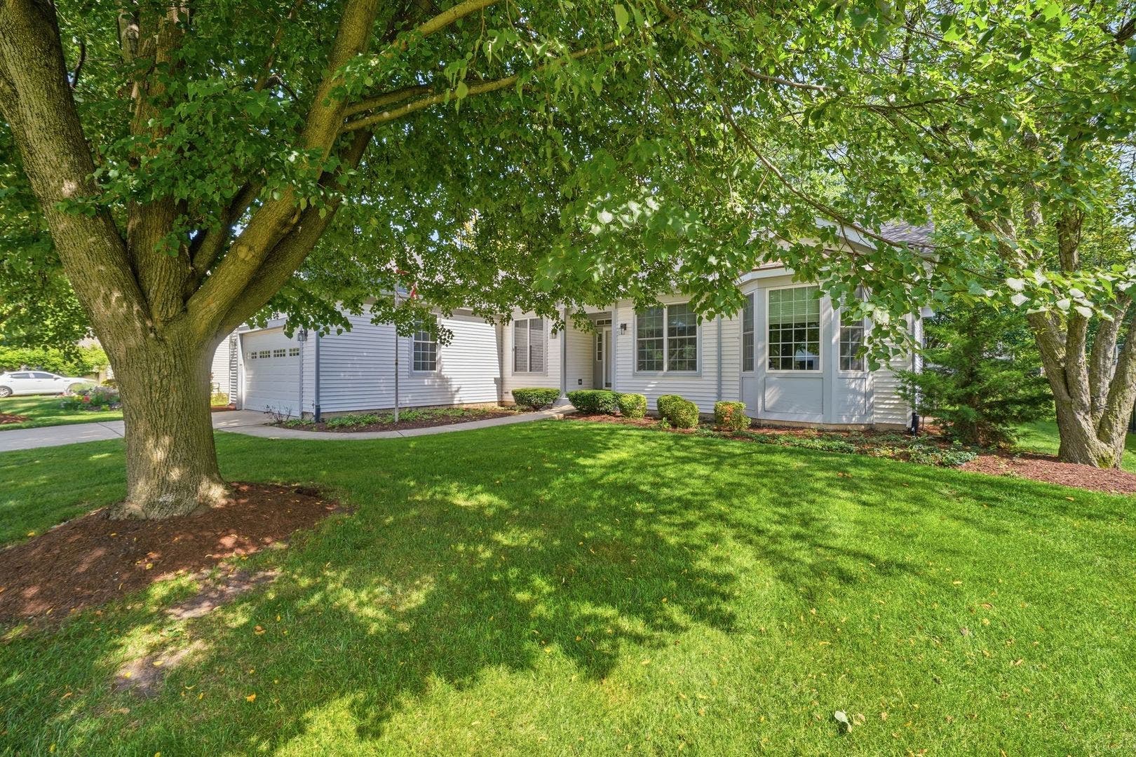 1944 School House Lane, Aurora, IL 60506 1944 School House Lane, Aurora, IL 60506