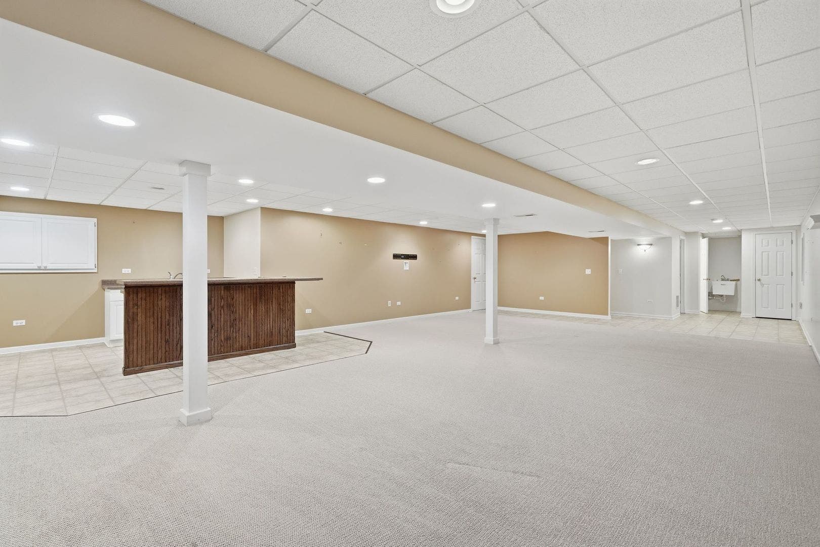 1944 School House Lane, Aurora, IL 60506 1944 School House Lane, Aurora, IL 60506