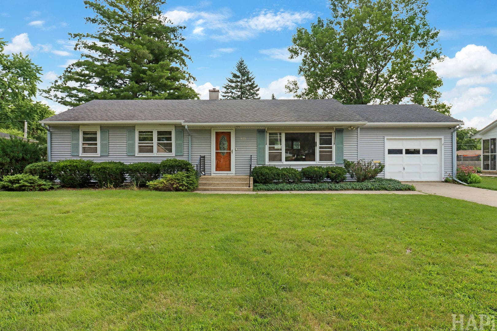 935 Diane Avenue, Elgin, IL 60123