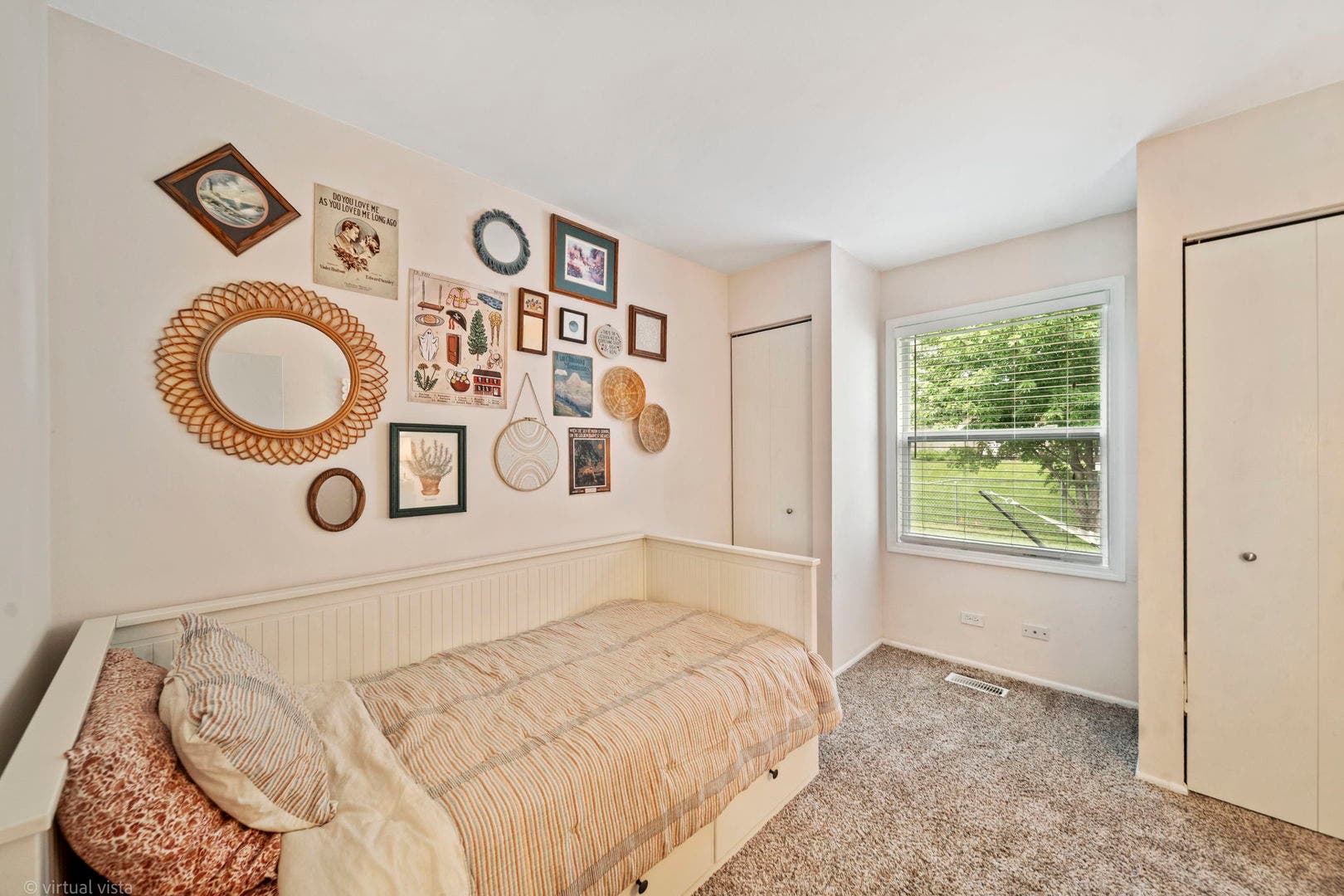 213 Lexington Drive, Bolingbrook, IL 60440