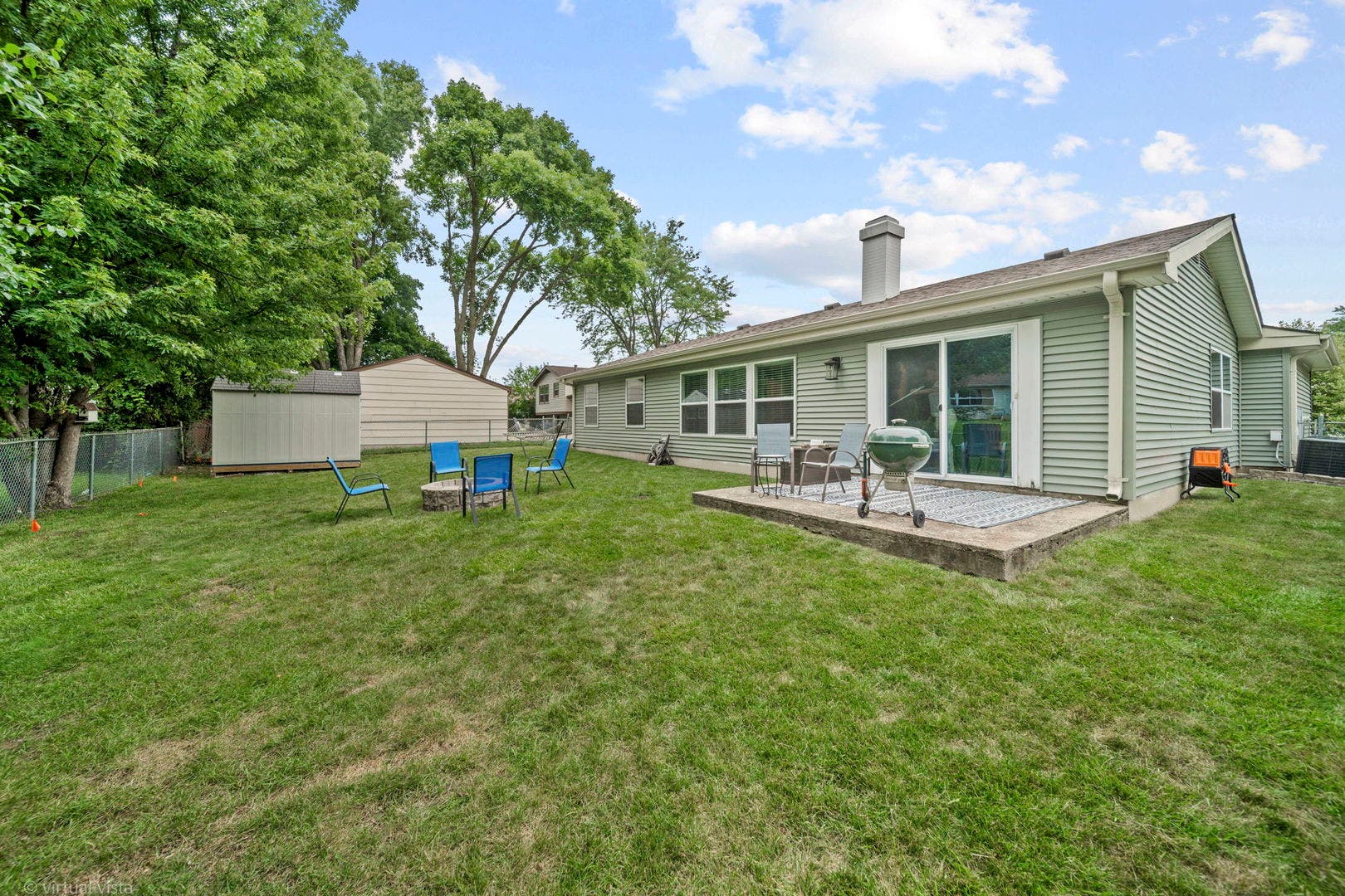 213 Lexington Drive, Bolingbrook, IL 60440