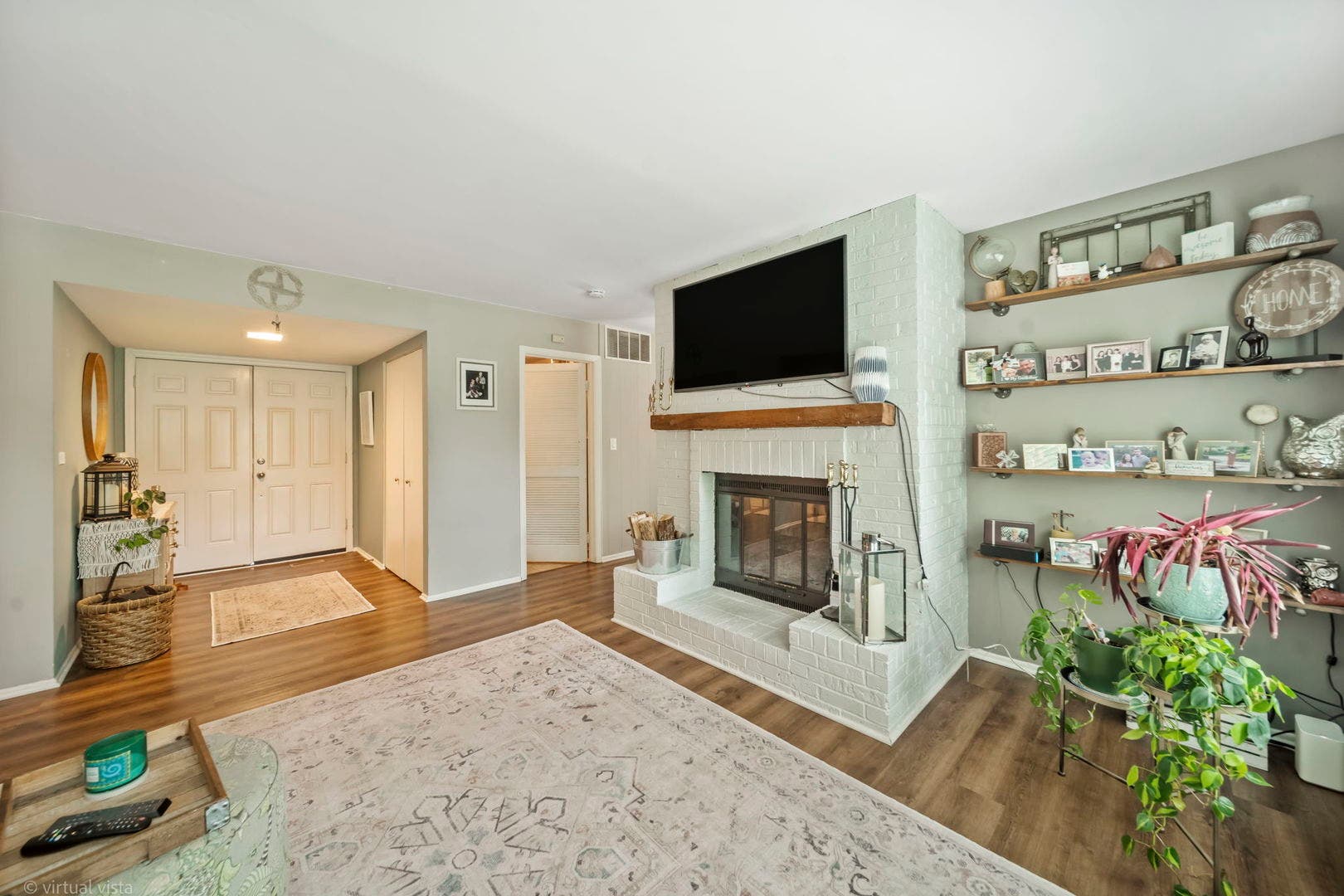 213 Lexington Drive, Bolingbrook, IL 60440