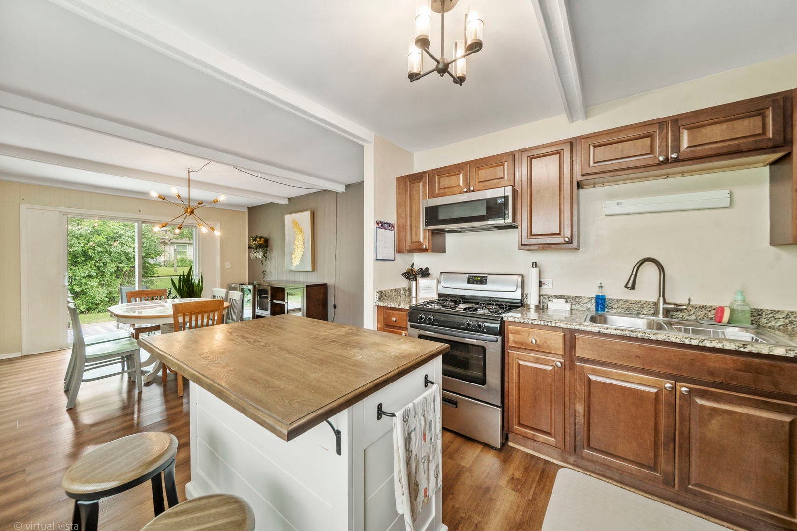 213 Lexington Drive, Bolingbrook, IL 60440