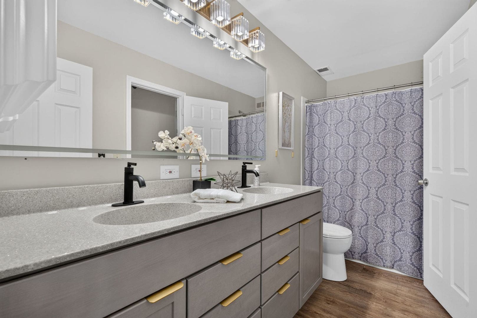 320 Fieldstone Court, #320, Bolingbrook, IL 60440 320 Fieldstone Court, #320, Bolingbrook, IL 60440