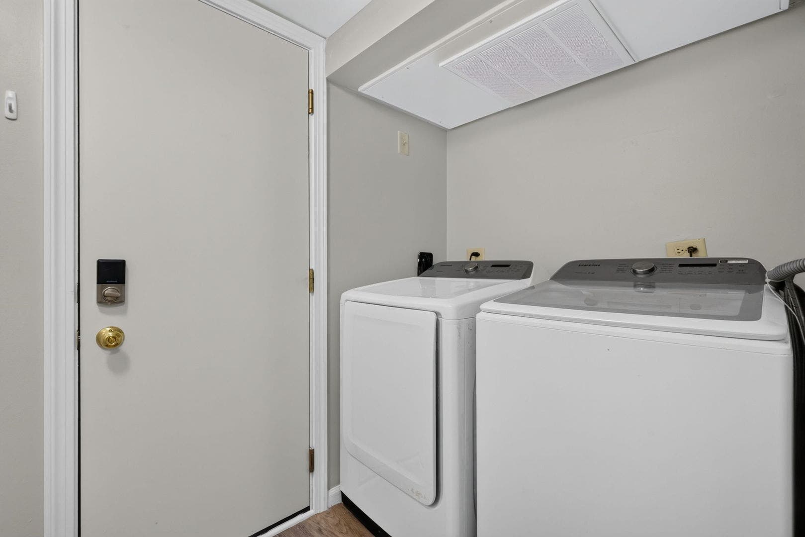 320 Fieldstone Court, #320, Bolingbrook, IL 60440 320 Fieldstone Court, #320, Bolingbrook, IL 60440