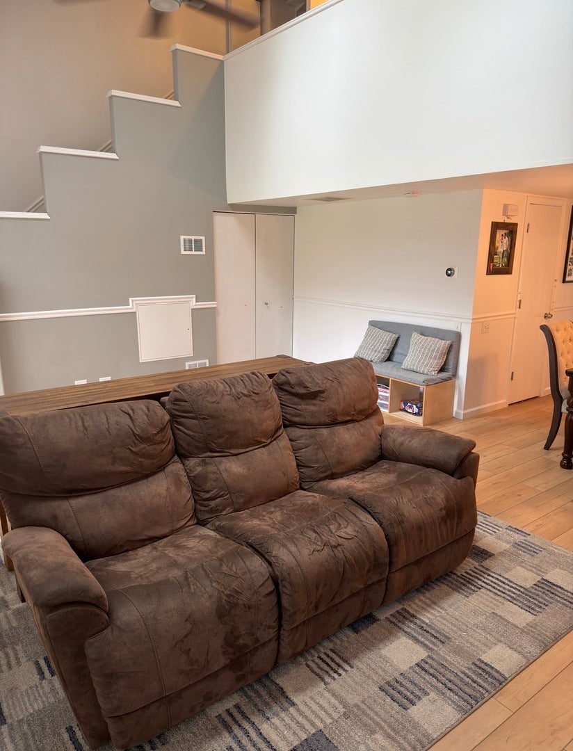 1698 Pebble Beach Circle, Elgin, IL 60123 1698 Pebble Beach Circle, Elgin, IL 60123