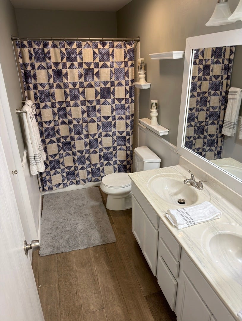 1698 Pebble Beach Circle, Elgin, IL 60123 1698 Pebble Beach Circle, Elgin, IL 60123