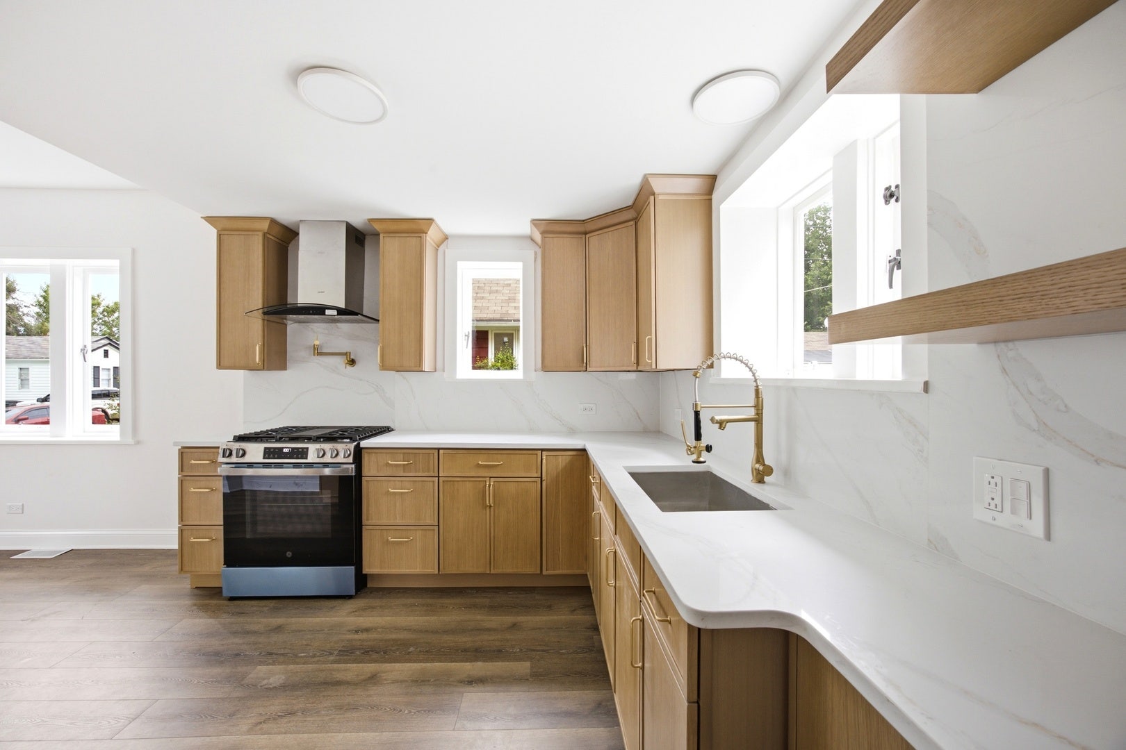 431 Bowen Court, Elgin, IL 60120 431 Bowen Court, Elgin, IL 60120