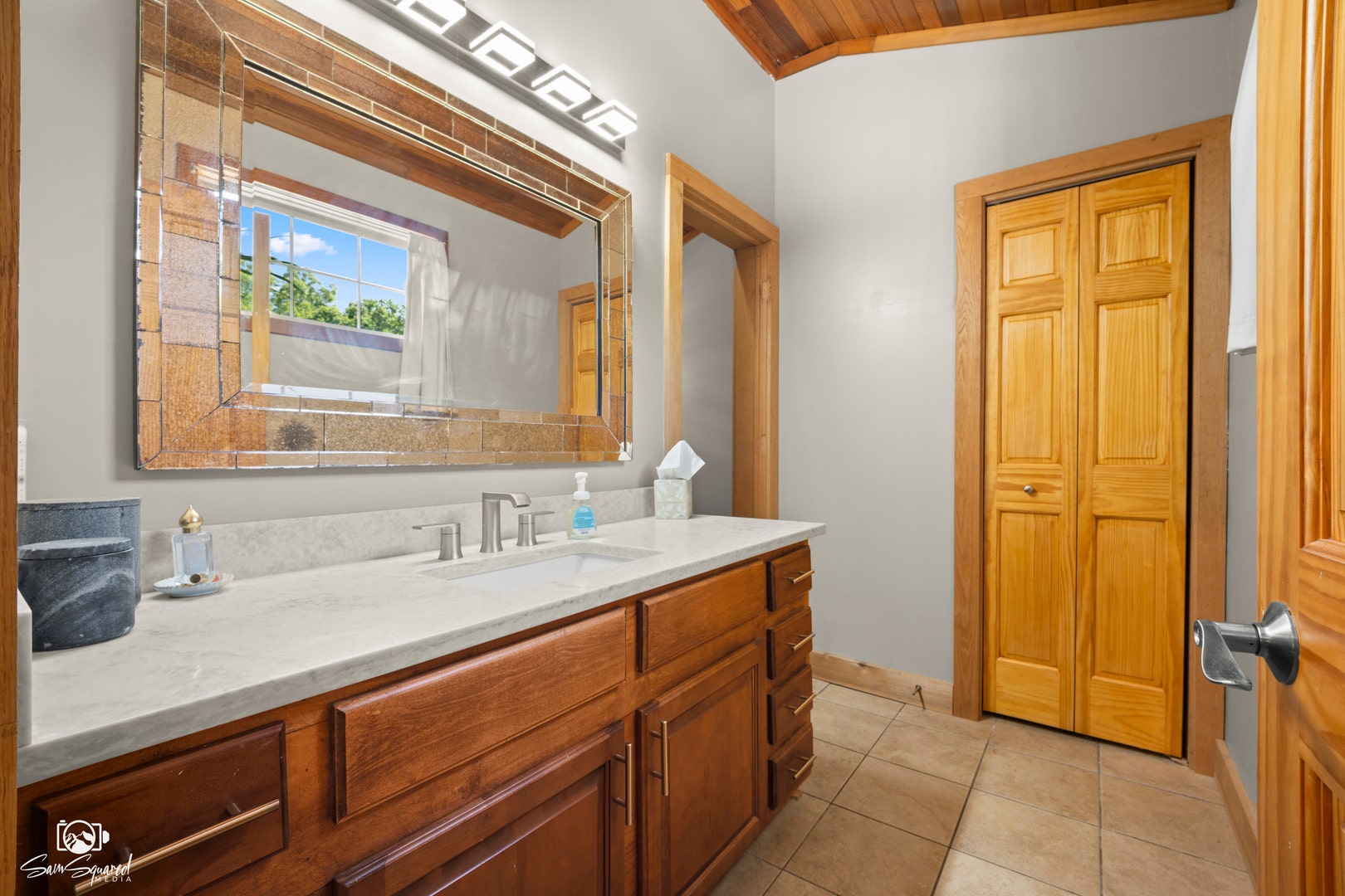 1251 Woodland Court, Joliet, IL 60436 1251 Woodland Court, Joliet, IL 60436
