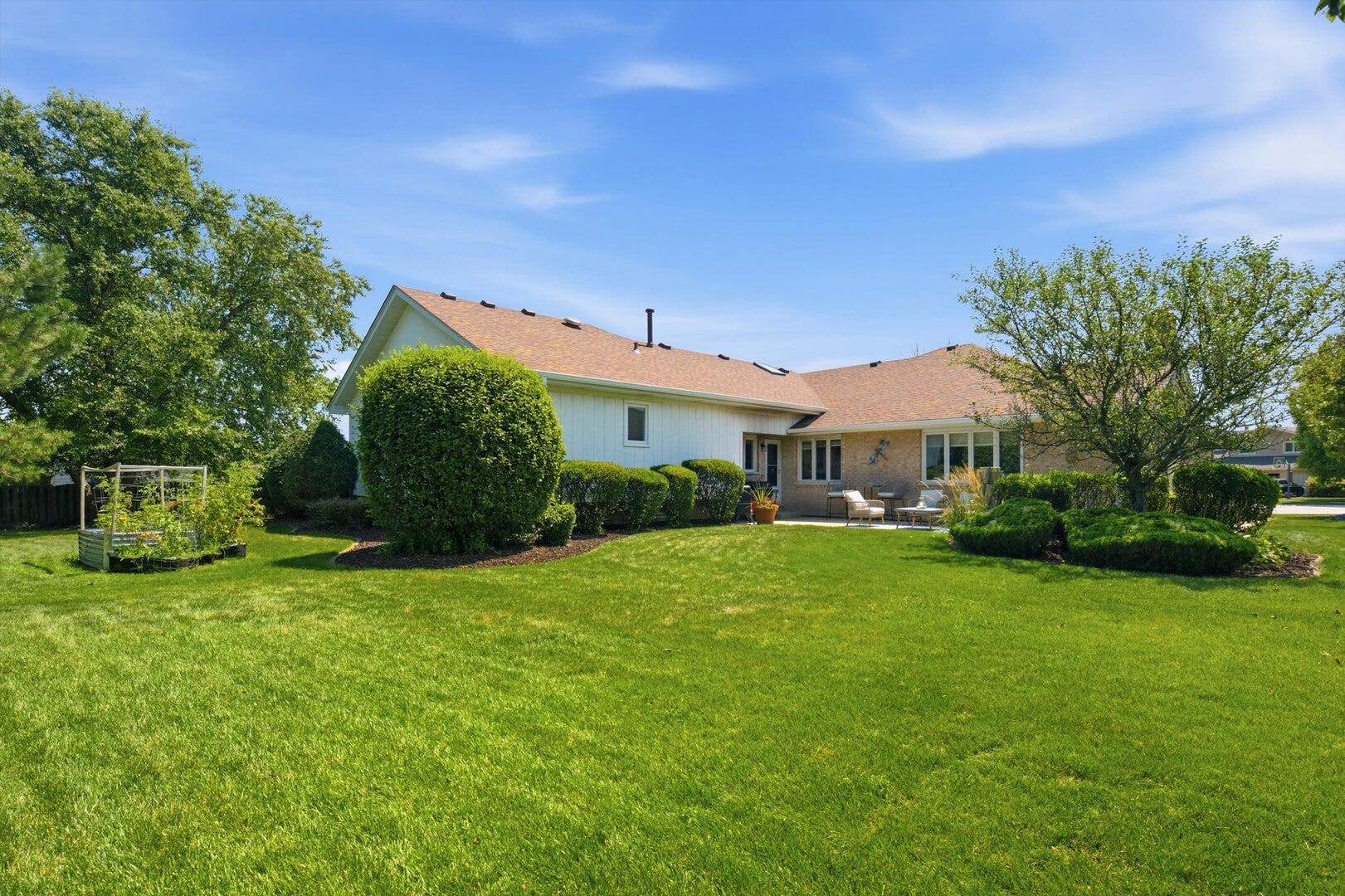 17646 Crestview Court, Orland Park, IL 60467