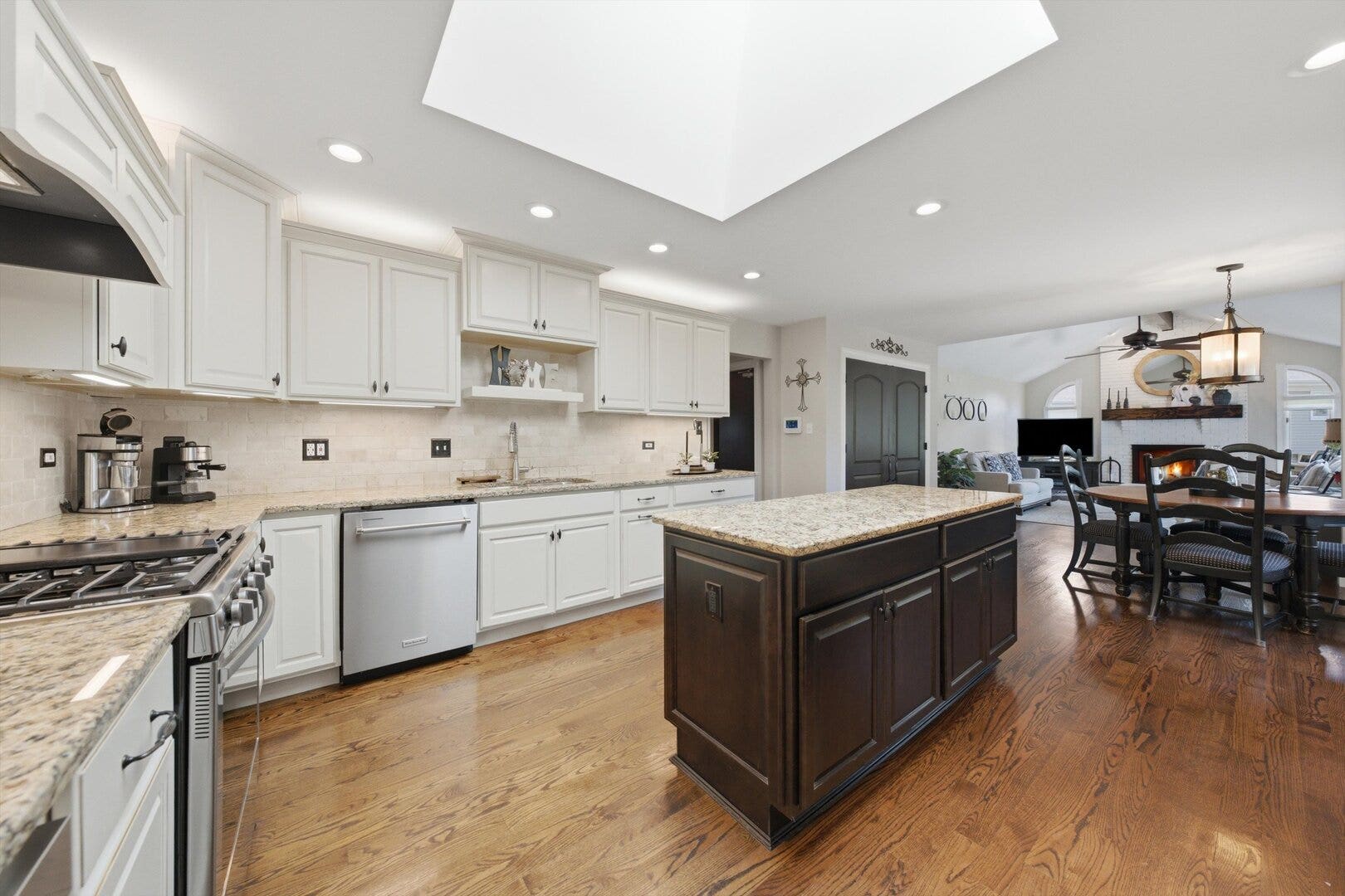 17646 Crestview Court, Orland Park, IL 60467