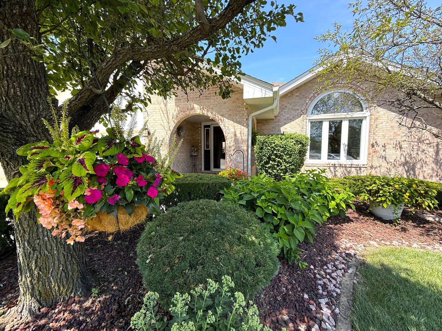 17646 Crestview Court, Orland Park, IL 60467