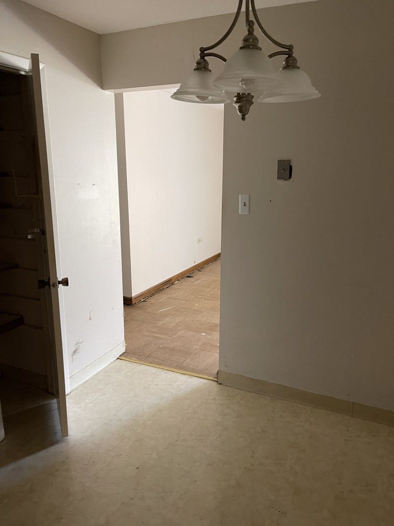 4039 Saratoga Avenue, #C101, Downers Grove, IL 60515 4039 Saratoga Avenue, #C101, Downers Grove, IL 60515