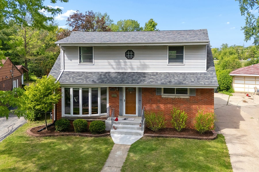 Property photo for 18646 Golfview Avenue, Homewood, IL