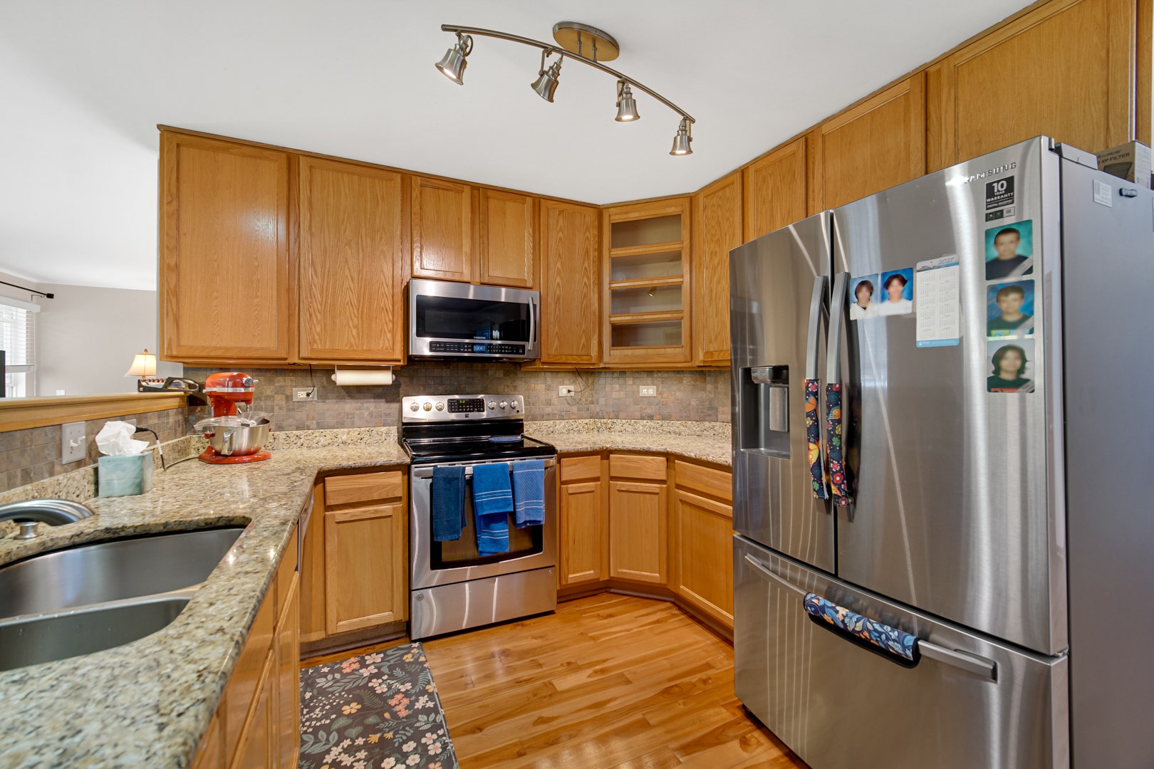 2080 Stephen Street, Aurora, IL 60502 2080 Stephen Street, Aurora, IL 60502