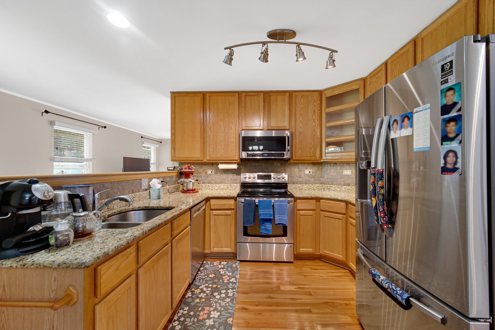 2080 Stephen Street, Aurora, IL 60502 2080 Stephen Street, Aurora, IL 60502