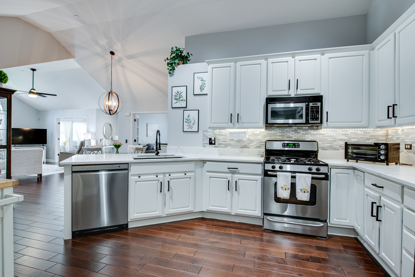 16113 S Messenger Circle, Homer Glen, IL 60491 16113 S Messenger Circle, Homer Glen, IL 60491