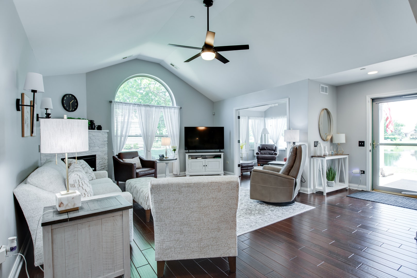 16113 S Messenger Circle, Homer Glen, IL 60491 16113 S Messenger Circle, Homer Glen, IL 60491