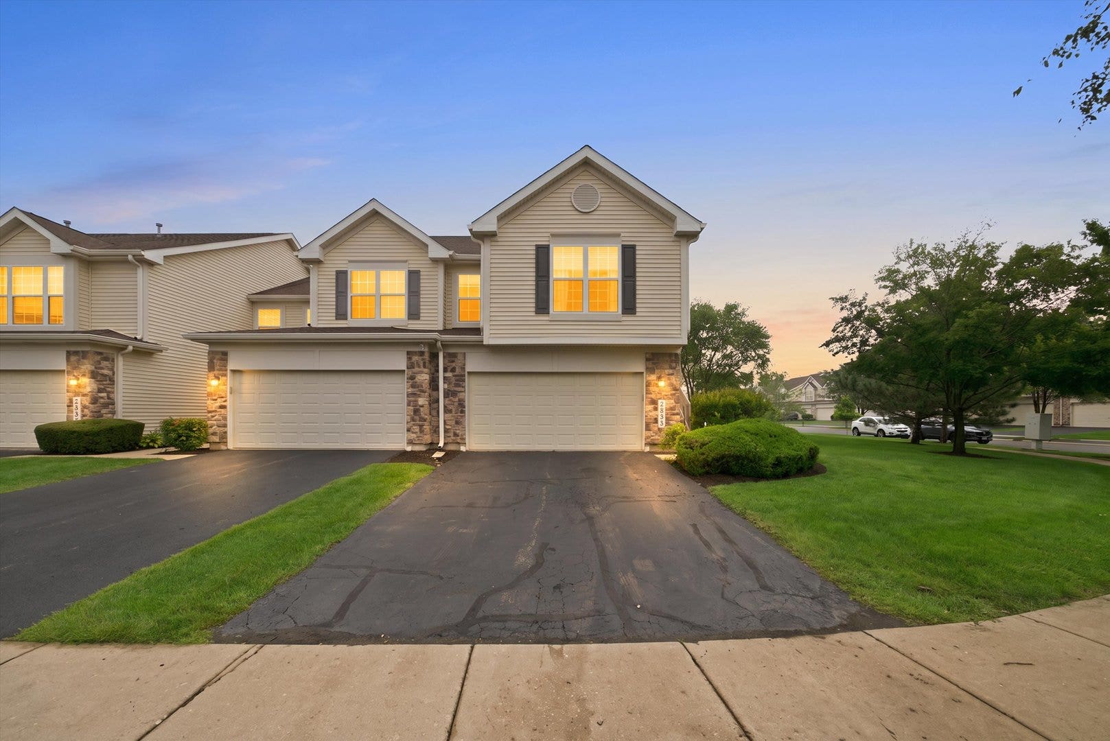 2353 Georgetown Circle, Aurora, IL 60503 2353 Georgetown Circle, Aurora, IL 60503