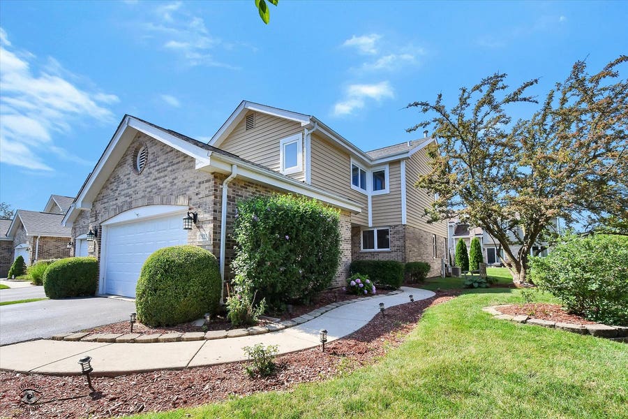 Property photo for 17323 Lakebrook Drive, Orland Park, IL