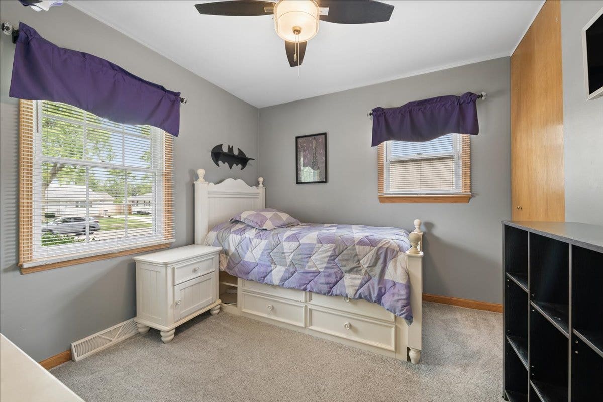 104 Sunset Strip, Joliet, IL 60435
