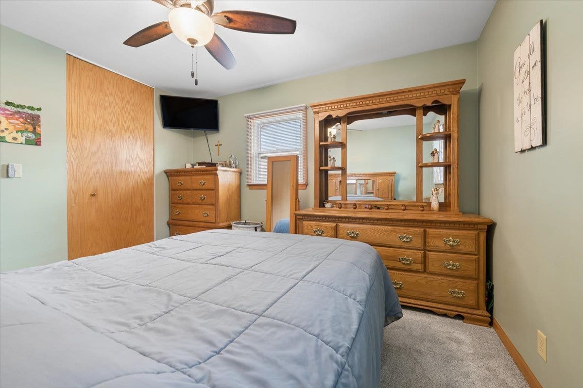 104 Sunset Strip, Joliet, IL 60435
