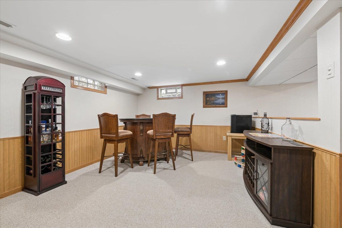 104 Sunset Strip, Joliet, IL 60435