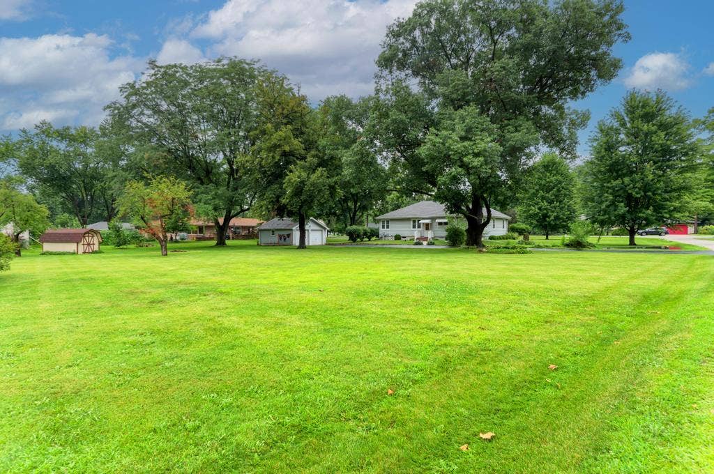 2425 Commonwealth Avenue, Joliet, IL 60435 2425 Commonwealth Avenue, Joliet, IL 60435