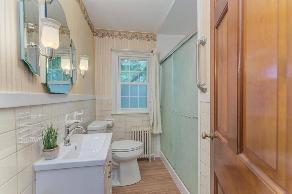2425 Commonwealth Avenue, Joliet, IL 60435 2425 Commonwealth Avenue, Joliet, IL 60435