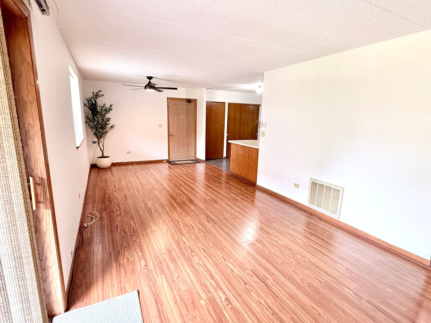 103 Caterpillar Drive, #1C, Joliet, IL 60436 103 Caterpillar Drive, #1C, Joliet, IL 60436