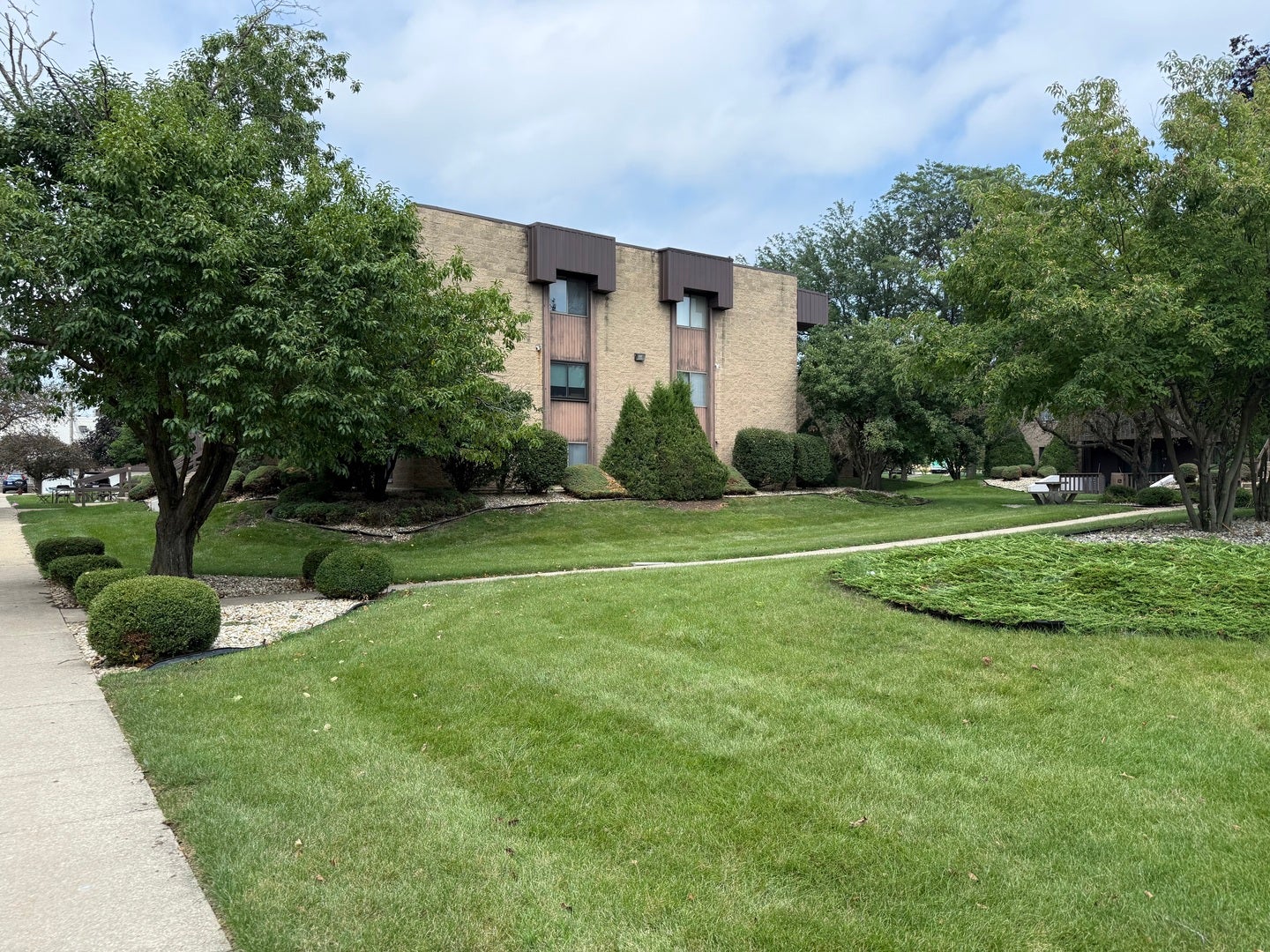 103 Caterpillar Drive, #1C, Joliet, IL 60436 103 Caterpillar Drive, #1C, Joliet, IL 60436