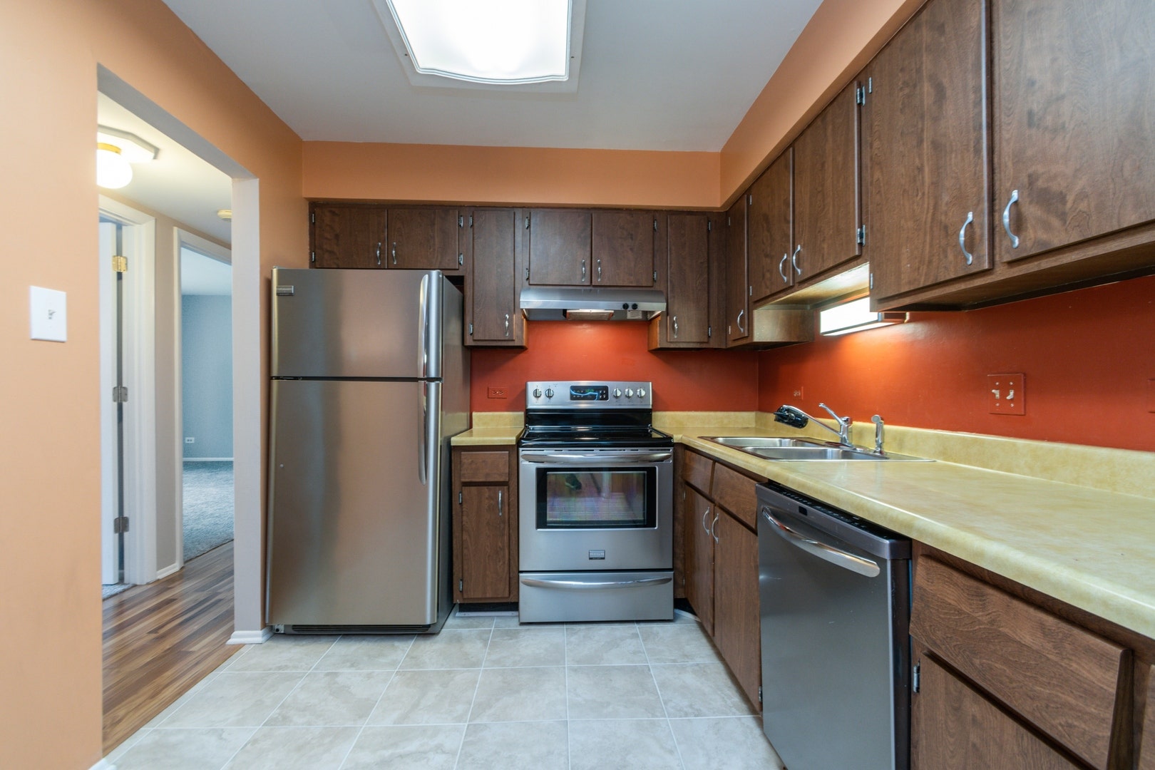 18001 Oak Park Avenue, #D, Tinley Park, IL 60477