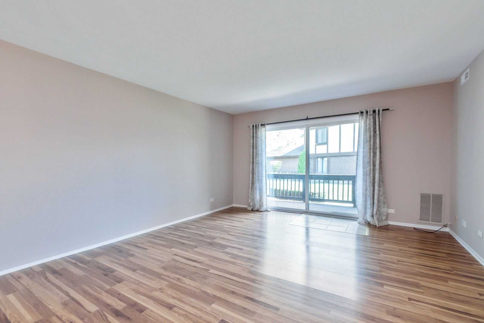 18001 Oak Park Avenue, #D, Tinley Park, IL 60477