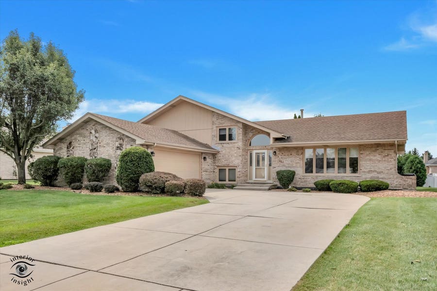 Property photo for Mokena, IL