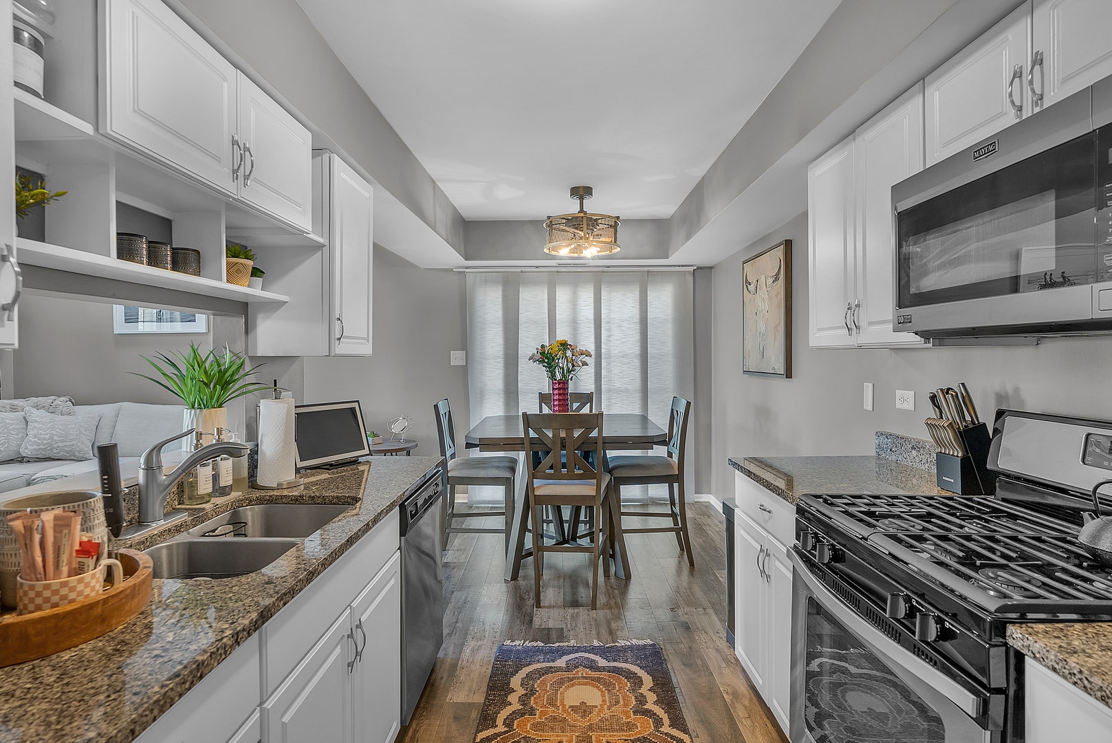 17025 E Circle Drive, Tinley Park, IL 60477 17025 E Circle Drive, Tinley Park, IL 60477