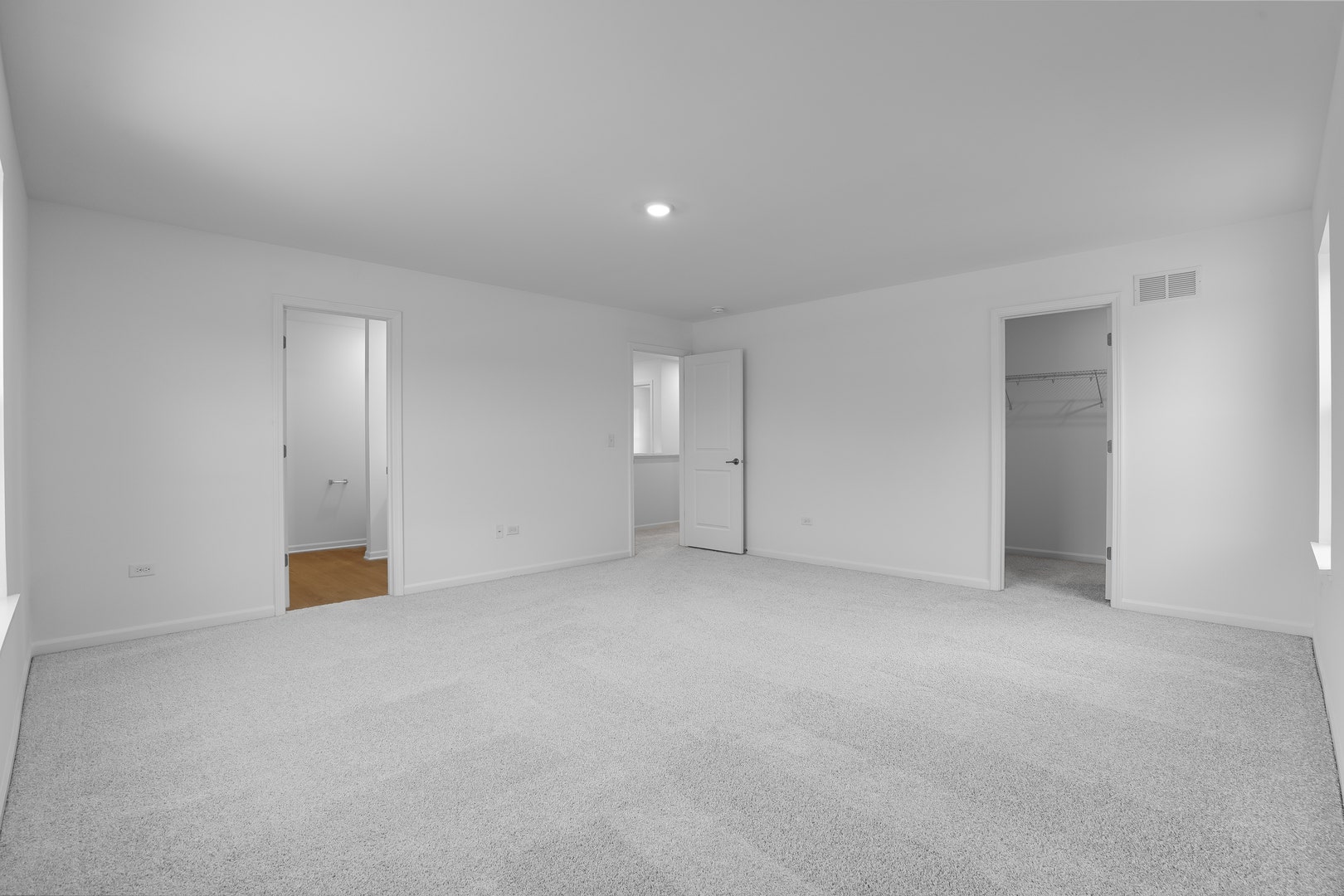 561 Arye Drive, Elgin, IL 60124 561 Arye Drive, Elgin, IL 60124