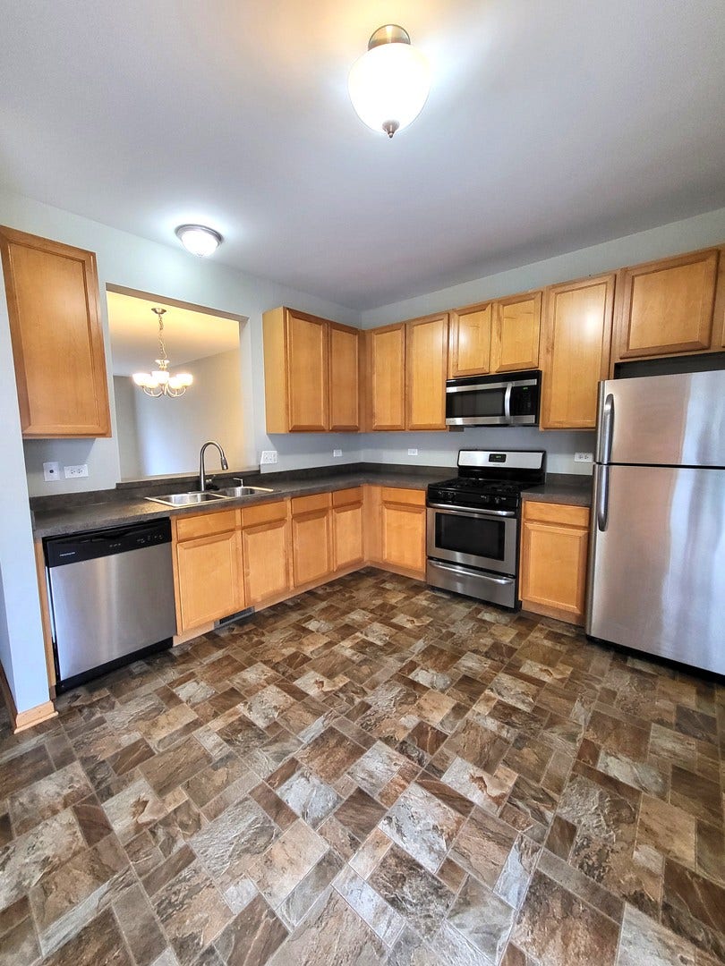 3348 Cameron Drive, Elgin, IL 60124 3348 Cameron Drive, Elgin, IL 60124